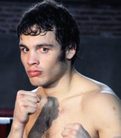 Chavez Jr. back with easy win